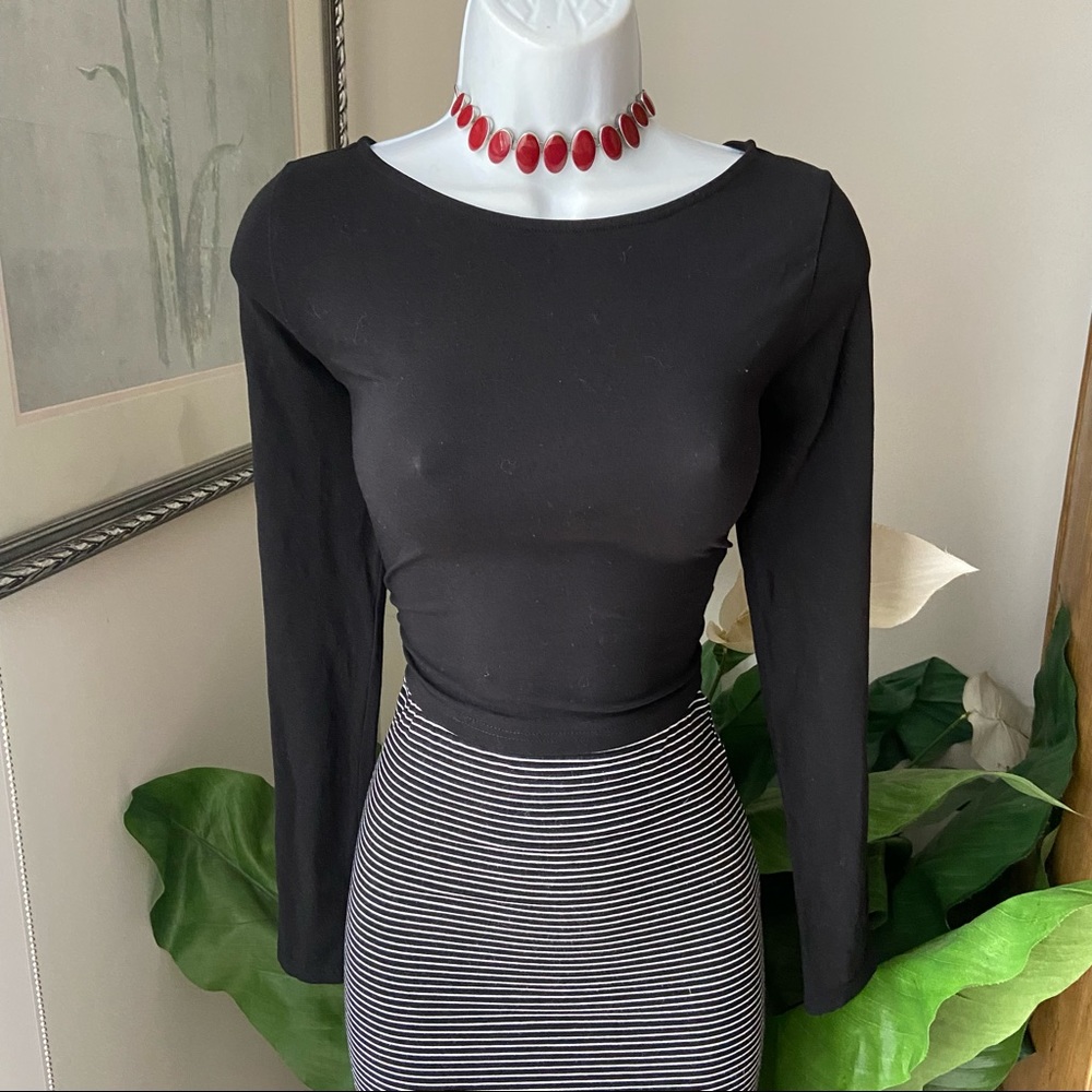 Divided black crop long sleeve top - Picture 2 of 3